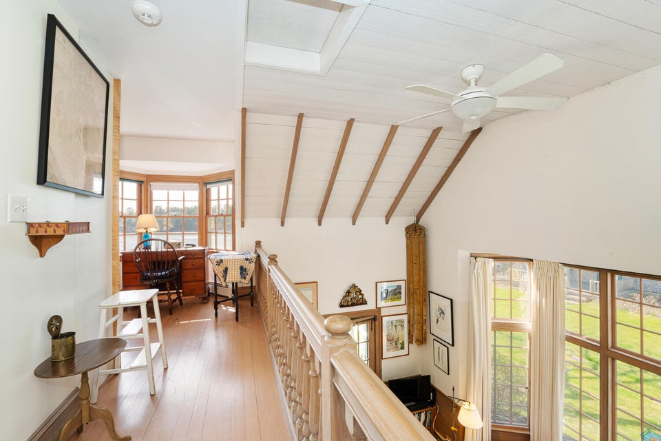 INT. SOUTH 2ND FLOOR LANDING (1)