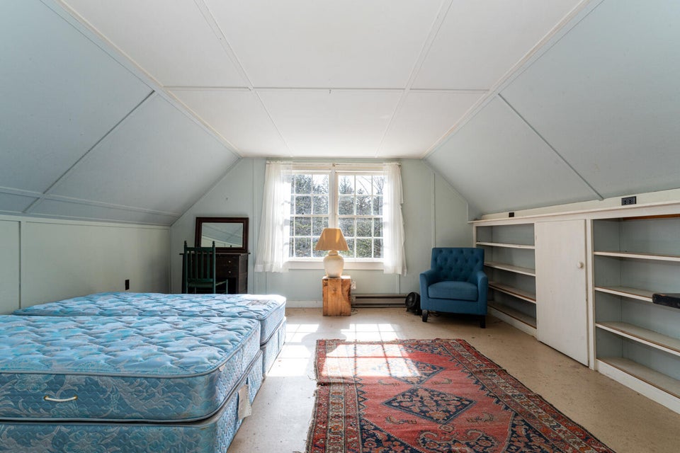 GARAGE APT. BDRM 2 (1)