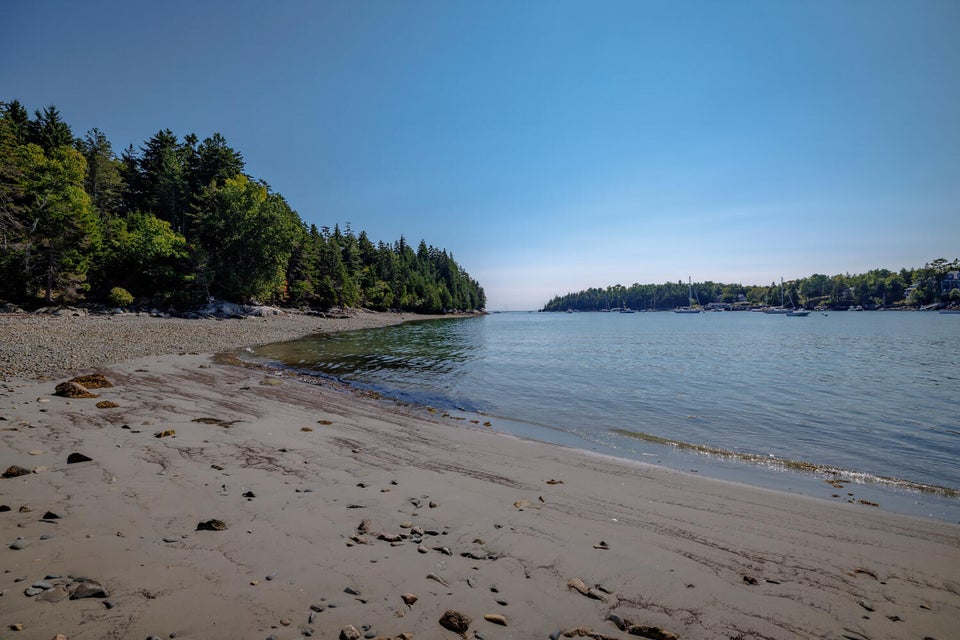 EXT. BEACH (1)