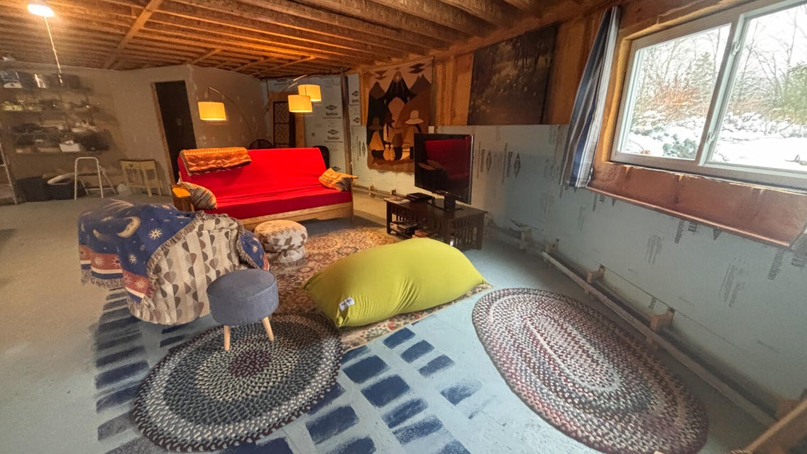 Cranberry.Yurt.01.25.Lower.Level.02