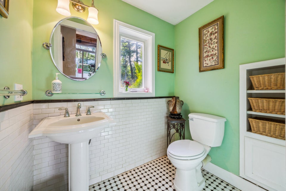 Powder Room