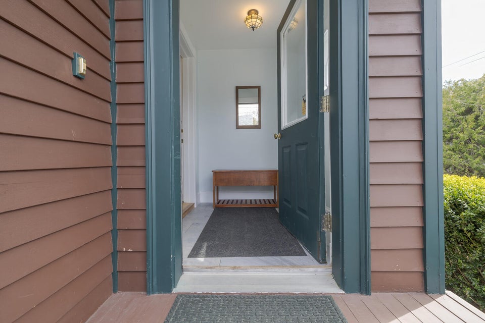 1-Ext to Entry07-One Upper Dunbar Road-D