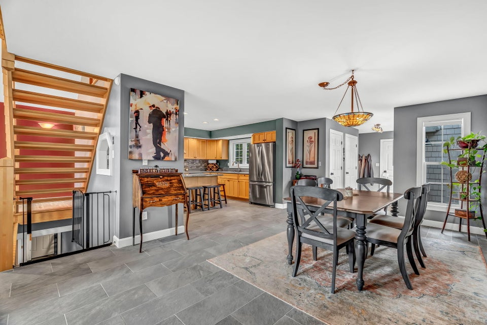 14-web-or-mls-155-maddocks-ave