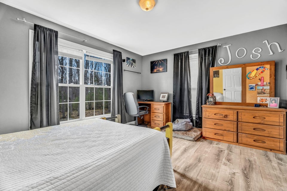 22-web-or-mls-155-maddocks-ave