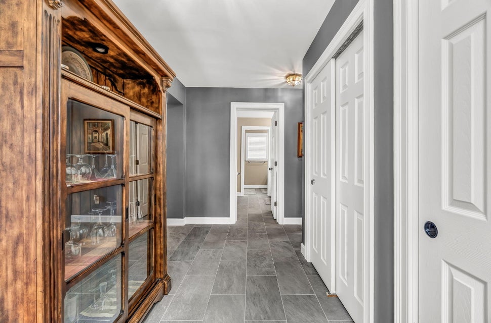25-web-or-mls-155-maddocks-ave