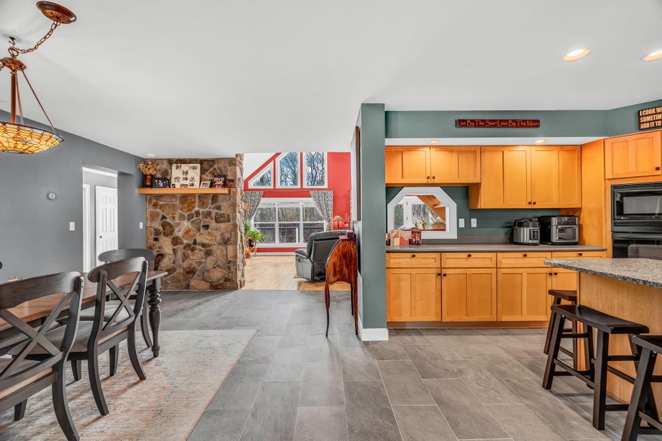 35-web-or-mls-155-maddocks-ave