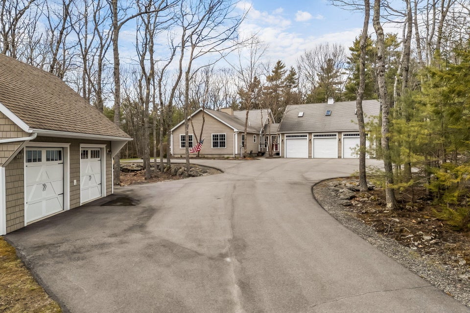 37-web-or-mls-155-maddocks-ave