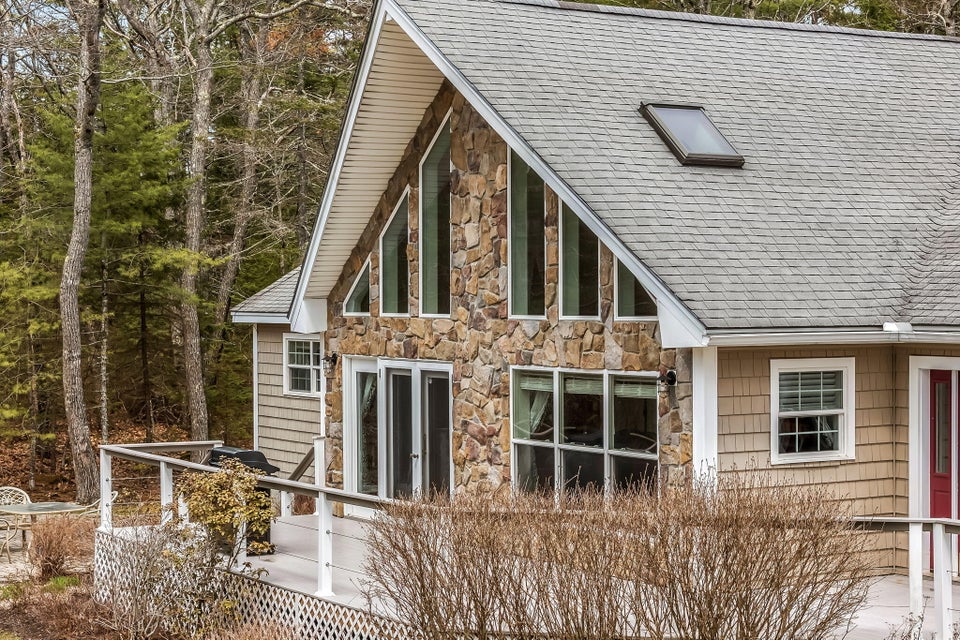 39-web-or-mls-155-maddocks-ave