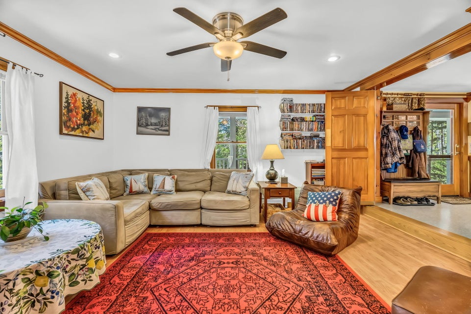 22-web-or-mls-468-indian-point-rd