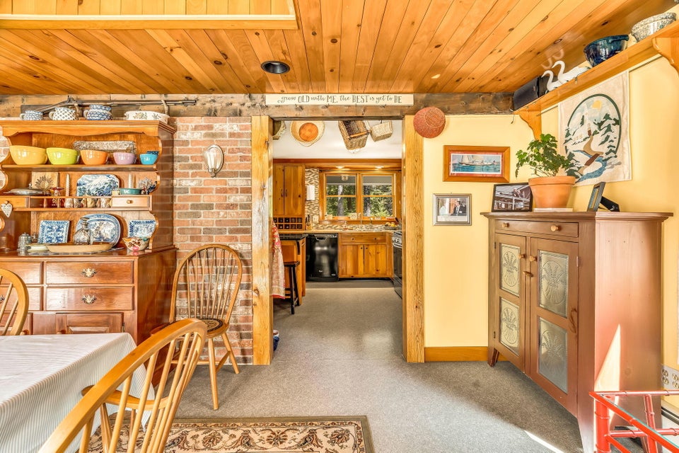 32-web-or-mls-468-indian-point-rd