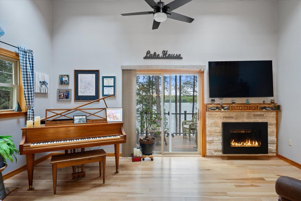 13-Living Room