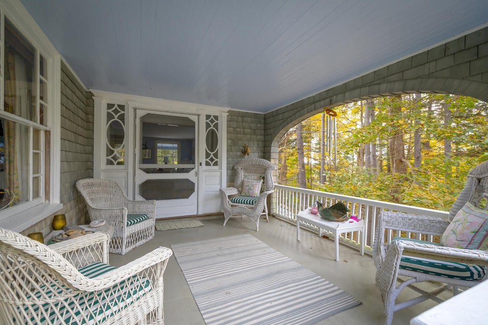 4- Front Porch 29-3 Asticou Trail-DTP