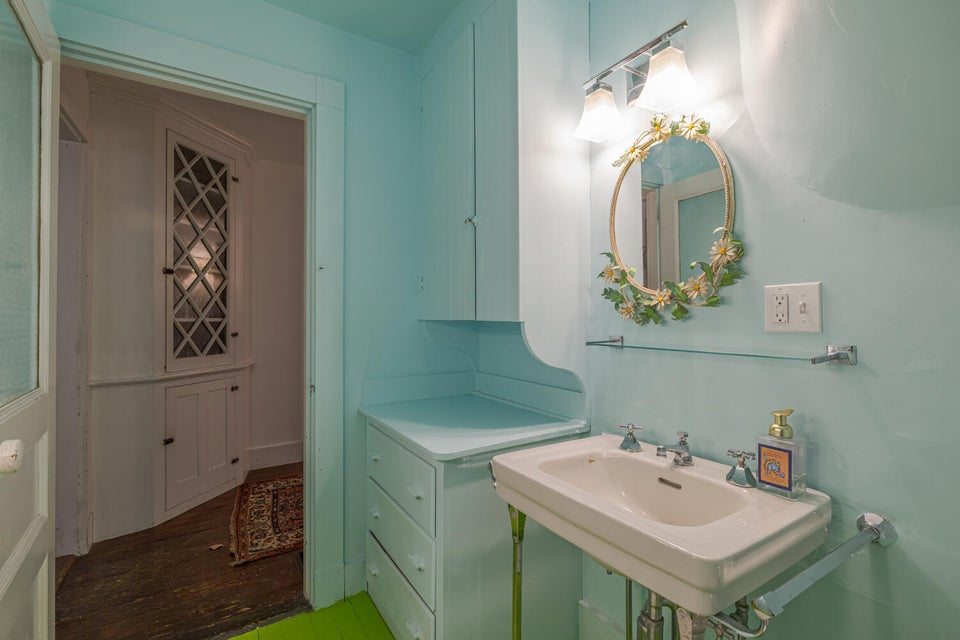 16- Powder Room 70-3 Asticou Trail-DTP