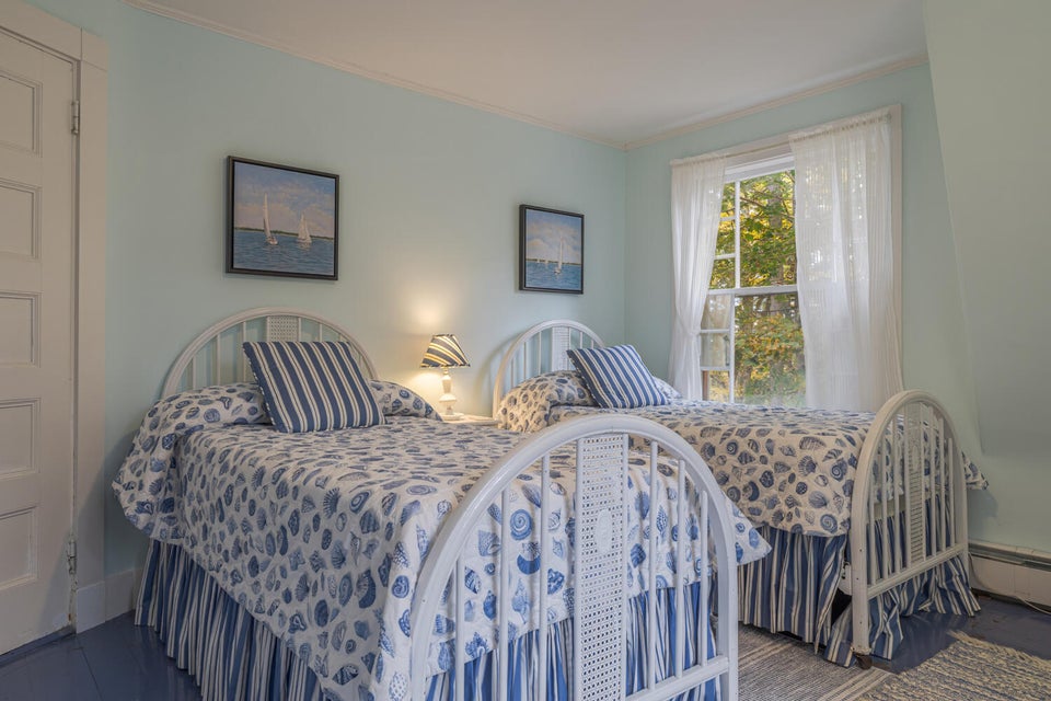 22- Bed 2 80-3 Asticou Trail-DTP
