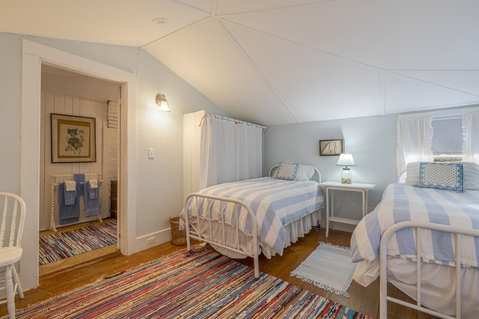 39- Bed 6-118-3 Asticou Trail-DTP