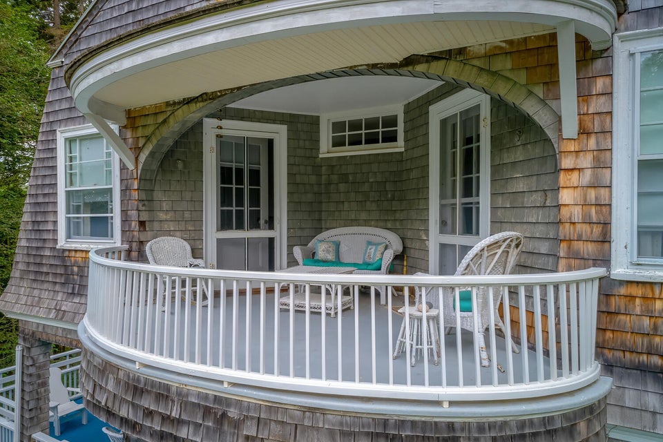6- Upper Porch 97-3 Asticou Trail-DTP